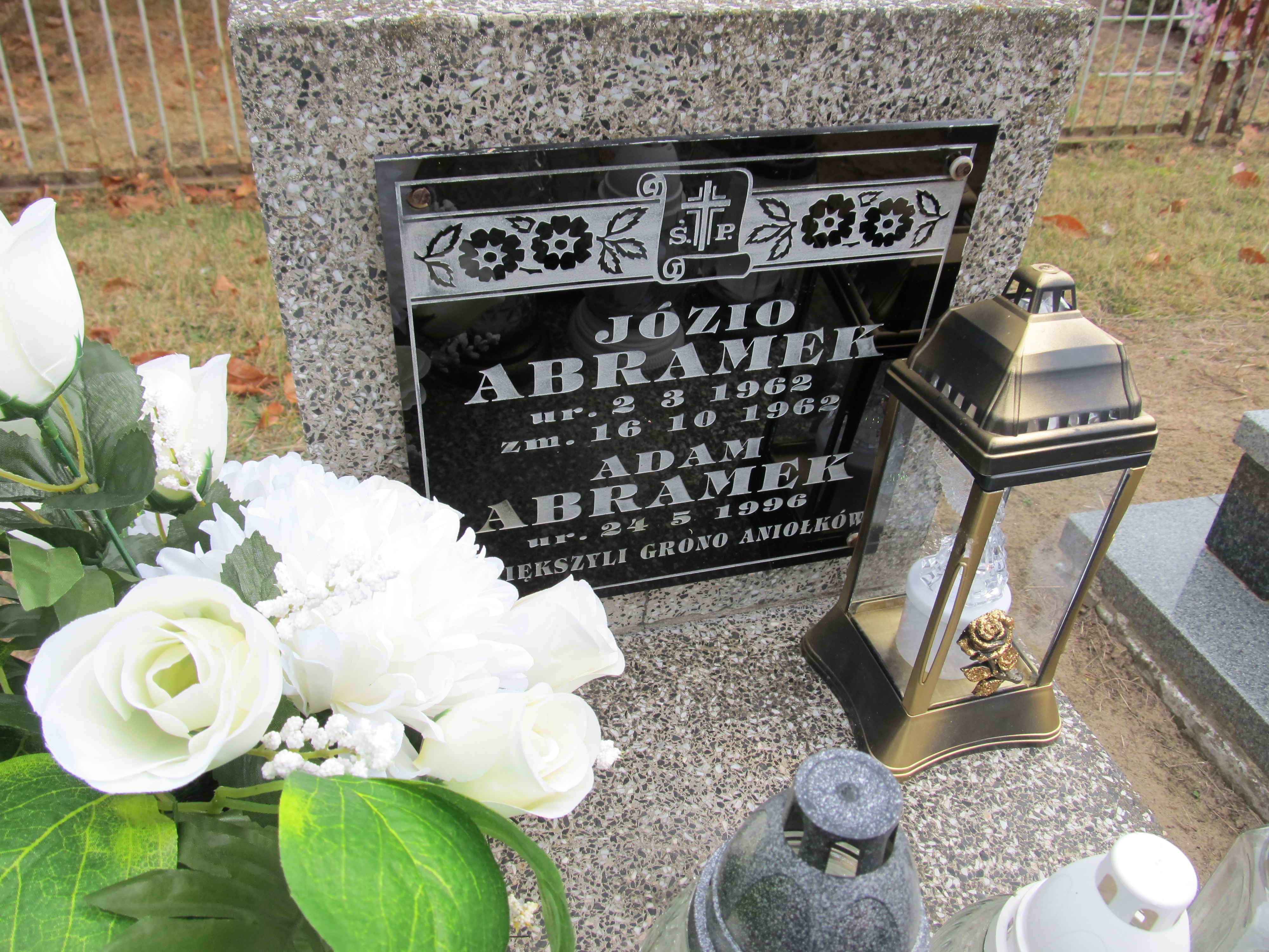 Adam Abramek 1996 Luchów Górny - Grobonet - Wyszukiwarka osób pochowanych